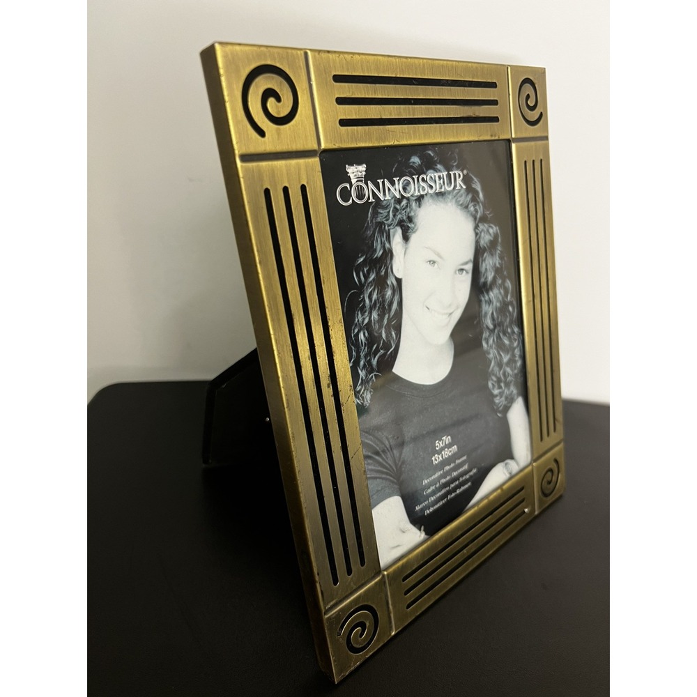 Connoisseur Vintage Gold Metal Picture Frame 5x7 w/ Easel‎ Stand